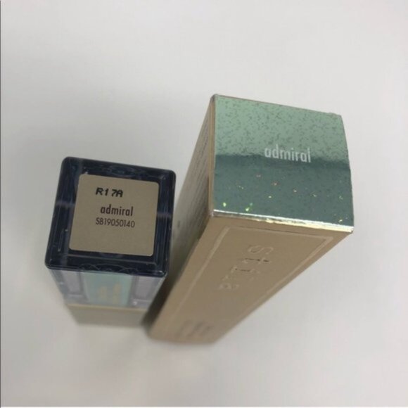 Stila | Glitter & Glow Highlighter Admiral Blue | 0.2 oz - Picture 7 of 8